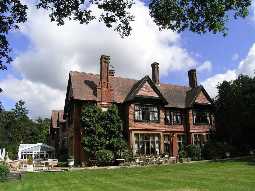 Stanhill Court Hotel, A Member Of Radisson Individuals Charlwood Kültér fotó