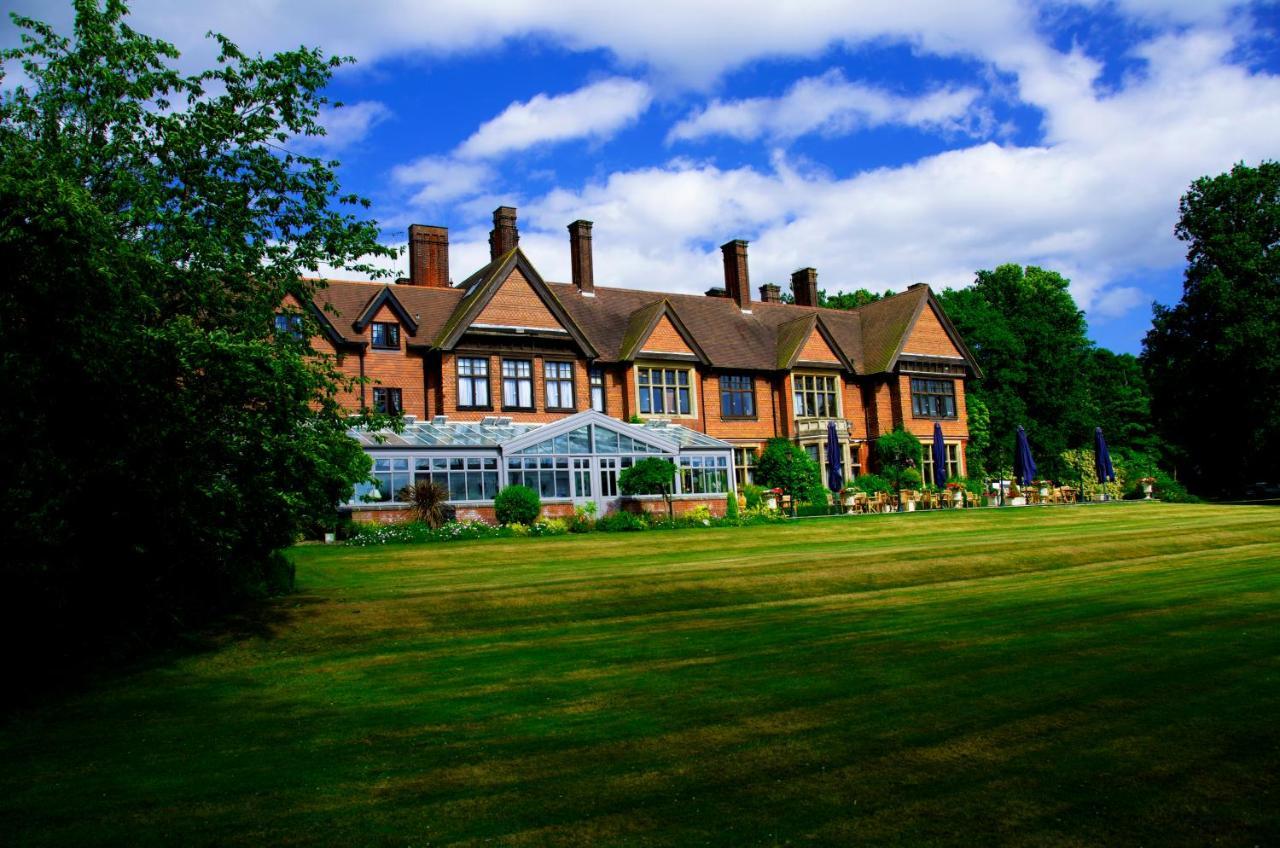 Stanhill Court Hotel, A Member Of Radisson Individuals Charlwood Kültér fotó