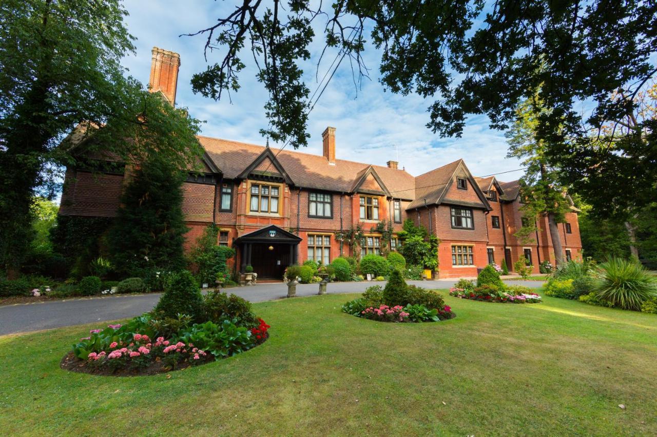 Stanhill Court Hotel, A Member Of Radisson Individuals Charlwood Kültér fotó